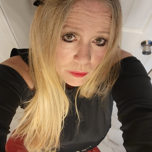 preloved luxury bags at the lowest price possible- payment plan friendly! - Picture 7 of 11